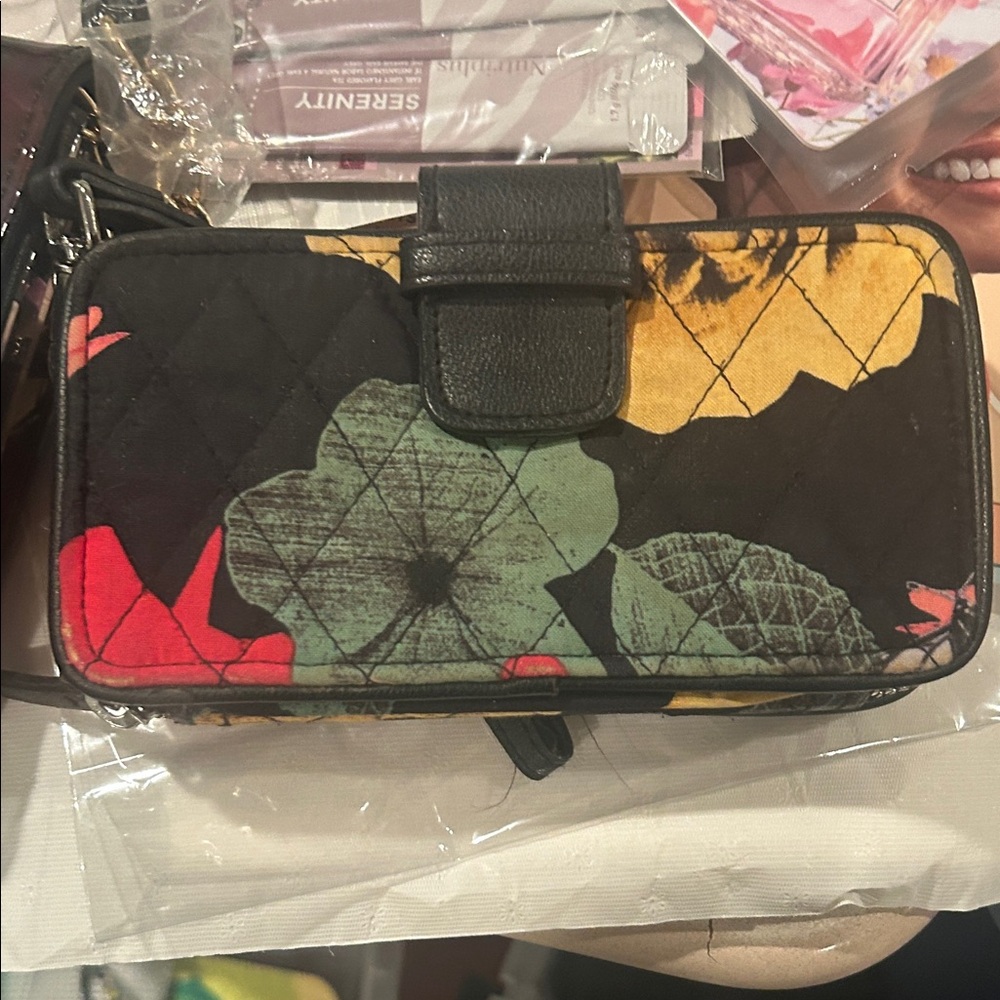 Multicolor Leaf Pattern Wristlet - image 2